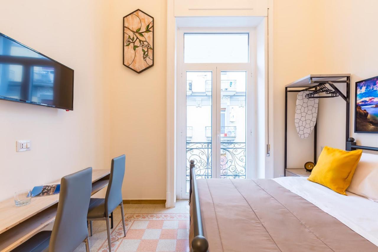 Central Station Apartments & Suites Naples Luaran gambar