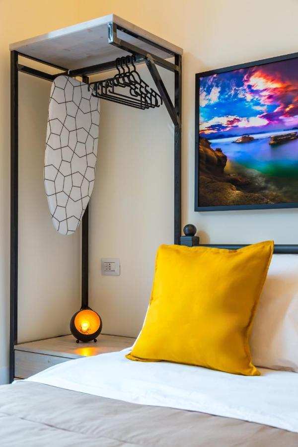 Central Station Apartments & Suites Naples Luaran gambar