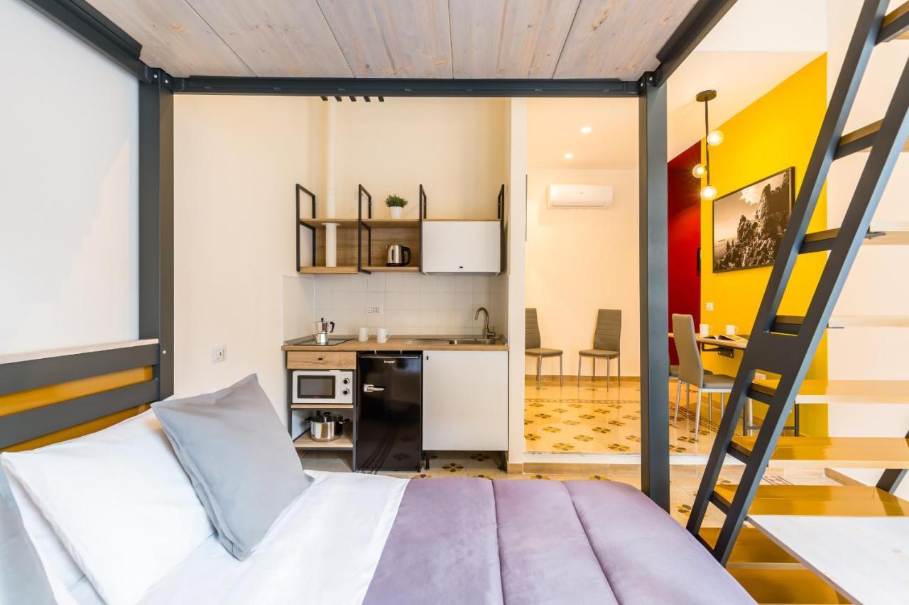 Central Station Apartments & Suites Naples Luaran gambar