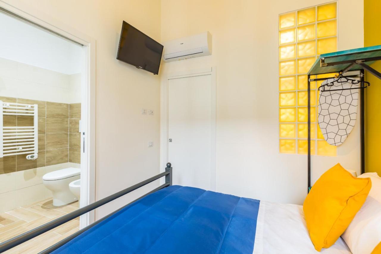 Central Station Apartments & Suites Naples Luaran gambar