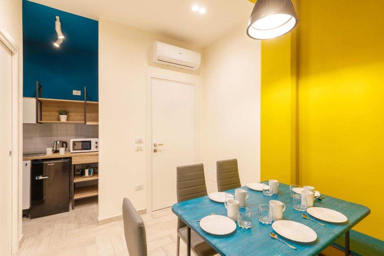Central Station Apartments & Suites Naples Luaran gambar