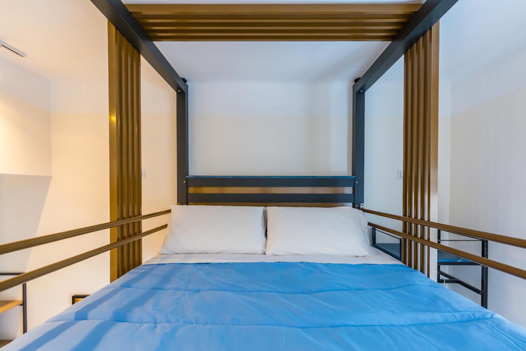 Central Station Apartments & Suites Naples Luaran gambar
