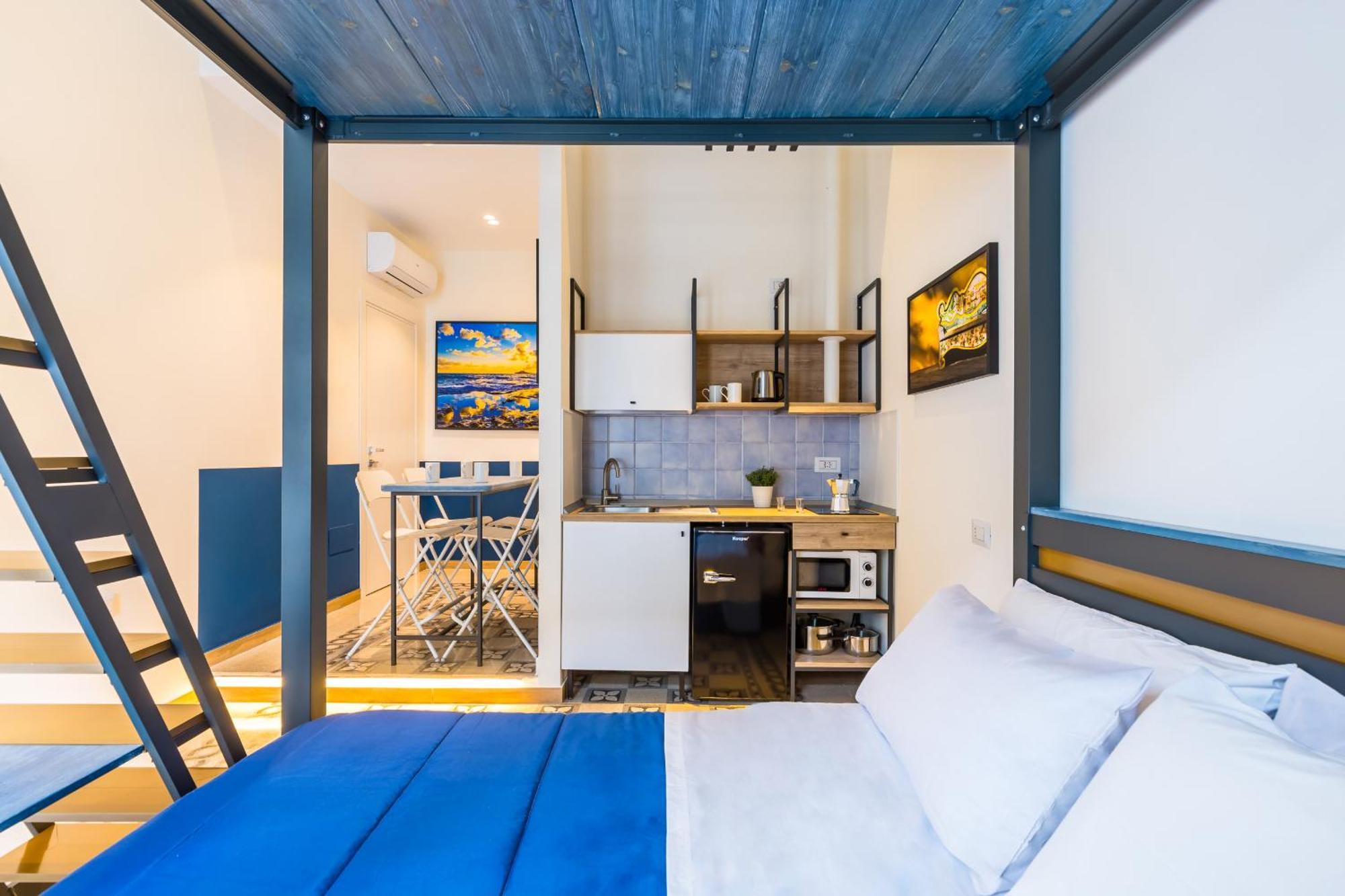 Central Station Apartments & Suites Naples Luaran gambar