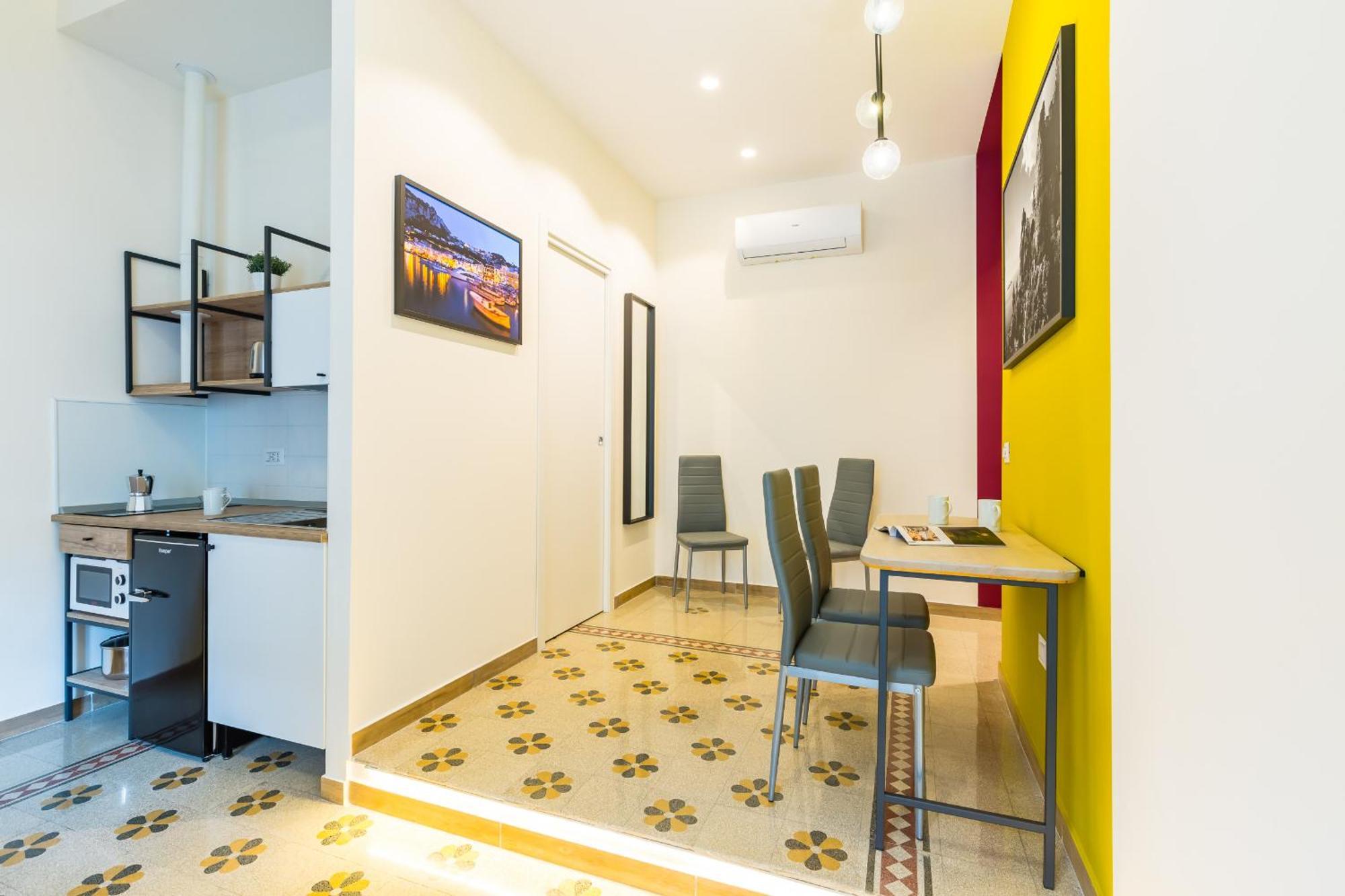 Central Station Apartments & Suites Naples Luaran gambar